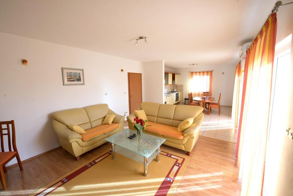 Apartments Meri Trogir Chambre photo